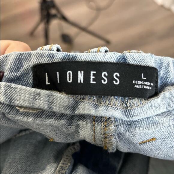 Lioness Acid Washed High Rise Wide Leg Jeans Silver Chain Detail Size Large - Picture 4 of 9